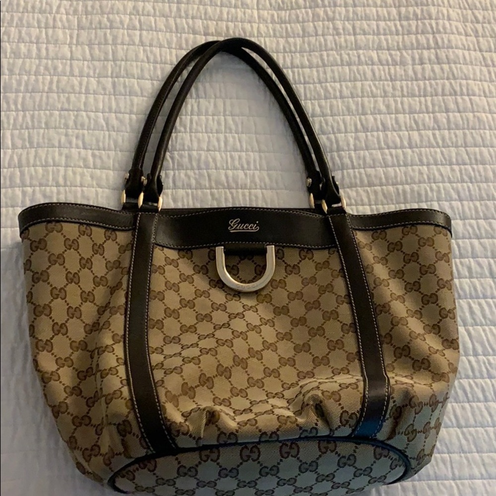 Authentic Gucci D Ring purse